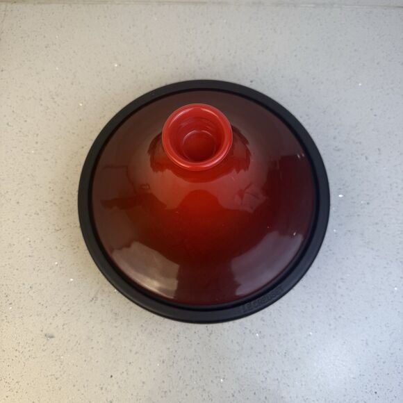 LE CREUSET #27 France Red Enamel Cast-Iron/Stoneware 2.5 Qt Moroccan TAGINE - Picture 2 of 16